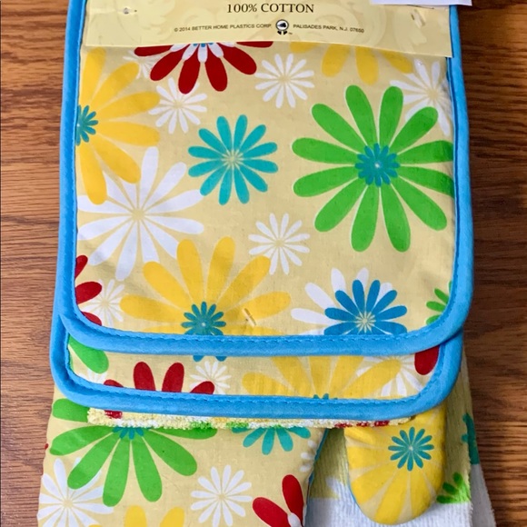 7 Piece Kitchen Set with Towels Oven Mitt Flowers - Picture 9 of 9